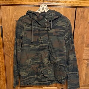 American Eagle Camo “Love” Embroidered Hooded Zip-Up Jacket